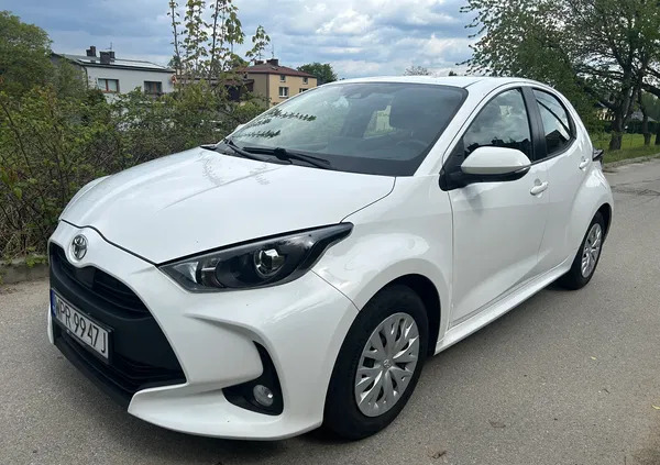 toyota Toyota Yaris cena 58000 przebieg: 117000, rok produkcji 2021 z Głuchołazy